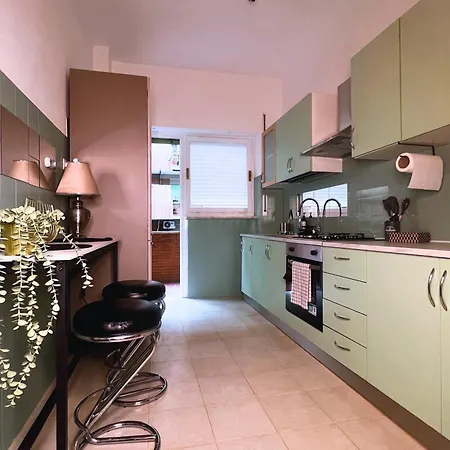 Appia Antica Apartment, Subway, 12 Stops Vatican, Comfort, Balcony Apartment