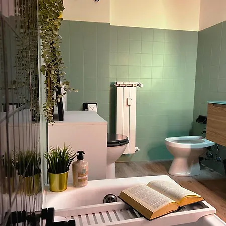 Appia Antica Apartment, Subway, Near Colosseum, Design & Comfort, Balcony Roma