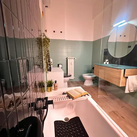 Appia Antica Apartment, Subway, 12 Stops Vatican, Comfort, Balcony