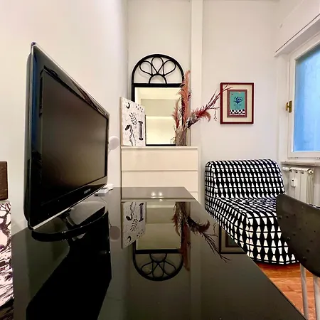 Appia Antica Apartment, Subway, Near Colosseum, Design & Comfort, Balcony Róma