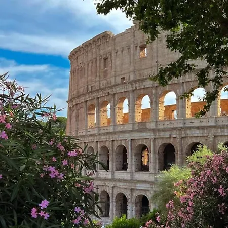 דירה Appia Antica Apartment, Subway, Near Colosseum, Design & Comfort, Balcony